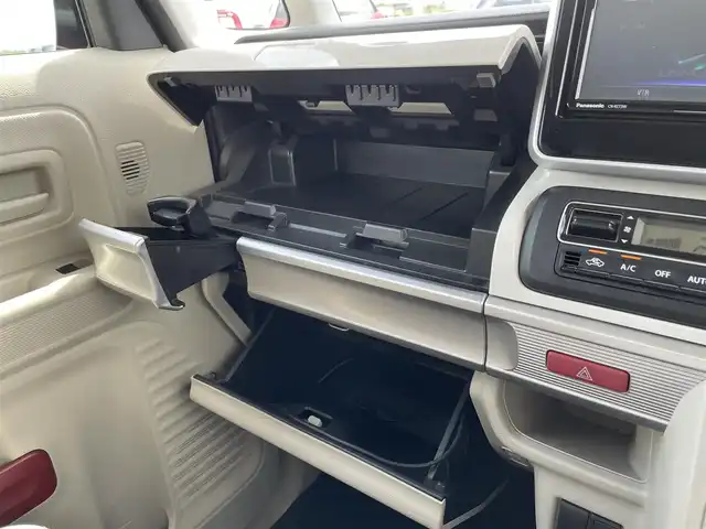 スズキ スペーシア HYBRID X 佐賀県 2018(平30)年 6.1万km フェニックスレッドパール 純正メモリナビ/・フルセグTV/CD/DVD/SD/Bluetooth/全方位モニター/ETC/ヘッドアップディスプレイ/両側パワースライドドア/D席シートヒーター/ISOFIX対応/後席サーキュレーター/後席用サイドサンシェード/ステアリングリモコン/純正フロアマット/新車保証書/取扱説明書/スペアキー１本/車線逸脱警報機能/衝突被害軽減ブレーキ/パーキングセンサー