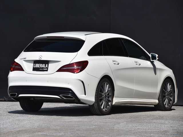 メルセデス・ベンツ ＣＬＡ１８０ Sブレイク AMG スタイル 和歌山県 2018(平30)年 6.9万km ポーラホワイト プレミアムパッケージ /レーダーSF /パノラマSR /Harman Kardon /純正ナビ /フルセグ /Bカメラ /Apple carplay /ハーフレザー /シートヒーター /コーナーセンサー /アンビエントライト /電動バックドア /LEDヘッドライト /ETC