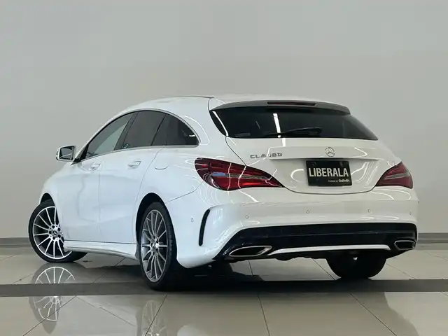 メルセデス・ベンツ ＣＬＡ１８０ Sブレイク AMG スタイル 岡山県 2018(平30)年 6.9万km ポーラホワイト レーダーセーフティパッケージ/harman/kardon/パノラマガラスサンルーフ/ACC/オートライト/AHB/レインセンサー/純正ナビ/Bluetooth/ACP/AA/アンビエントライト/２ZONE　A/C/ダイナミックセレクト/パワーシート/シートヒーター/パワーテールゲート/PDC（FR）/LEDヘッドライト/ESP/アクションブレーキアシスト/アランションアシスト/BSA/LKA
