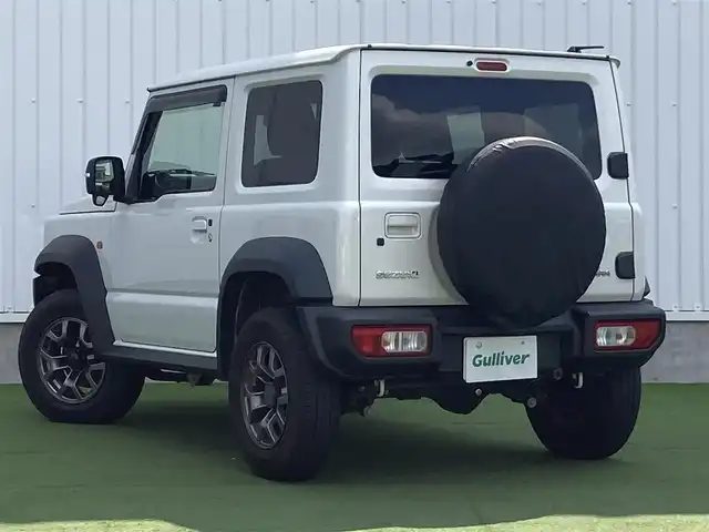 スズキ ジムニー シエラ JC 香川県 2019(平31)年 3.5万km ピュアホワイトP 登録時走行距離34657km/BLIZZAK製タイヤ【DM-V3】/純正アルミホイール付サマータイヤ積み込み/純正8型SDナビ【CN-RZ843】/（フルセグTV/Bluetooth/DVD）/バックカメラ/前後ドライブレコーダー【ZDR-015】/前席シートヒーター/スズキセーフティサポート/クルーズコントロール/LEDヘッドライト/フォグライト/純正ビルトインETC/社外アームレスト/OPドリンクホルダー/革巻きステアリング/ステアリングスイッチ/背面タイヤ（カバー付）/ヒーテッドドアミラー/ウィンカー付電動格納ミラー