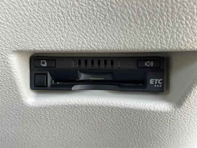 トヨタ シエンタ X 岩手県 2021(令3)年 6.9万km ベージュ 4WD/純正SDナビ/純正CD/Bluetooth接続/フルセグTV/バックカメラ/ETC/前後ドライブレコーダー/片側電動スライドドア/サイドバイザー/ステアリングスイッチ/取扱説明書/保証書