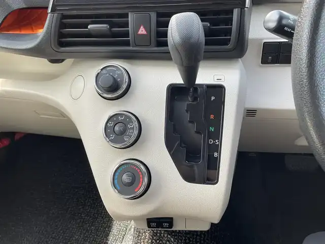 トヨタ シエンタ X 岩手県 2021(令3)年 6.9万km ベージュ 4WD/純正SDナビ/純正CD/Bluetooth接続/フルセグTV/バックカメラ/ETC/前後ドライブレコーダー/片側電動スライドドア/サイドバイザー/ステアリングスイッチ/取扱説明書/保証書