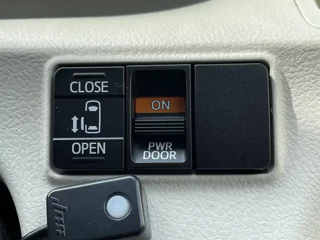 トヨタ シエンタ X 岩手県 2021(令3)年 6.9万km ベージュ 4WD/純正SDナビ/純正CD/Bluetooth接続/フルセグTV/バックカメラ/ETC/前後ドライブレコーダー/片側電動スライドドア/サイドバイザー/ステアリングスイッチ/取扱説明書/保証書