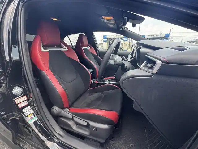 トヨタ カローラ スポーツ ハイブリッドG Z 滋賀県 2018(平30)年 5.3万km アティチュードブラックマイカ 純正9インチナビ/Bluetooth/CD/DVD/フルセグテレビ/OPハーフレザーシート/シートヒーター /ステアリングヒーター/トヨタセーフティーセンス/・プリクラッシュセーフティシステム/・レーントレーシングアシスト/・レーダークルーズコントロール/・オートマチックハイビーム/・ロードサインアシスト/ETC/寒冷地仕様/LEDヘッドライト/フォグランプ/ドアバイザー/プッシュスタート/スマートキー/スペアキー/純正フロアマット
