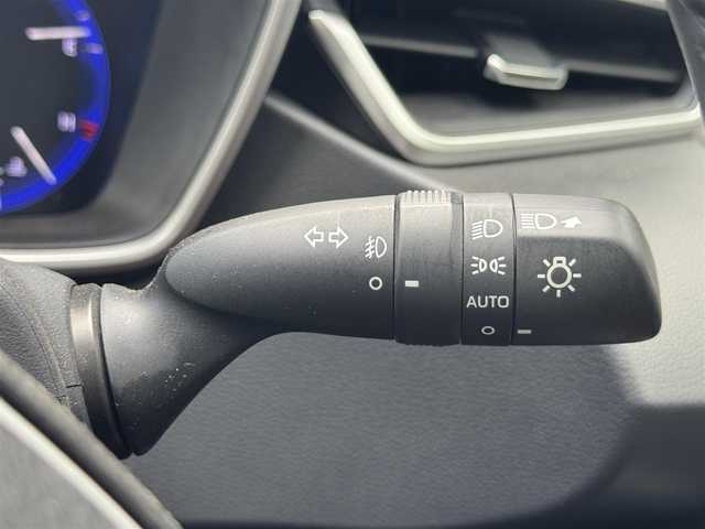 トヨタ カローラ スポーツ ハイブリッドG Z 滋賀県 2018(平30)年 5.3万km アティチュードブラックマイカ 純正9インチナビ/Bluetooth/CD/DVD/フルセグテレビ/OPハーフレザーシート/シートヒーター /ステアリングヒーター/トヨタセーフティーセンス/・プリクラッシュセーフティシステム/・レーントレーシングアシスト/・レーダークルーズコントロール/・オートマチックハイビーム/・ロードサインアシスト/ETC/寒冷地仕様/LEDヘッドライト/フォグランプ/ドアバイザー/プッシュスタート/スマートキー/スペアキー/純正フロアマット