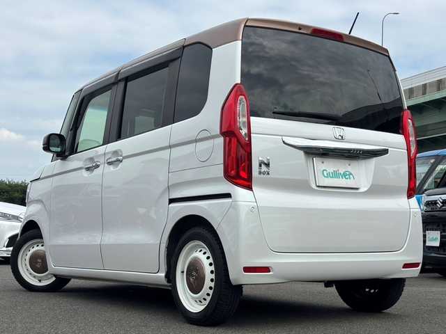 ホンダ Ｎ ＢＯＸ G･Lターボ Hセンシング カッパーブラウンスタイル 愛知県 2019(令1)年 8.7万km プラチナホワイトパール 純正フロアマット/サイドバイザー/両側パワースライドドア/社外8インチSDナビ/FM/AM/DISC/SD/フルセグTV/BT/USB/HDMI/バックカメラ/ビルトインETC/ホンダセンシング/クリアランスソナー/レーンキープアシスト/衝突被害軽減ブレーキ/アイドリングストップ/プッシュスタート/LEDヘッドライト/オートライト/ベンチシート/横滑り防止装置/スマートキー