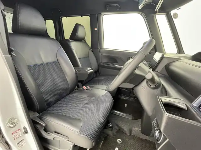 ダイハツ タント カスタム RS 大阪府 2023(令5)年 0.9万km シャイニングホワイトパール スマートアシスト/　・衝突軽減ブレーキ/　・衝突下記被支援ブレーキ/　・ブレーキ制御付誤発進抑制機能/　・主戦逸脱抑制制御機能/　・ふらつき警報/　・コーナーセンサー/　・先行車発進お知らせ機能/純正ディスプレイオーディオ/　Bluetooth/フルセグ/AppleCarPlay/AndroidAuto/禁煙車/純正後席モニター/バックカメラ/両側パワースライドドア/ハーフレザーシート/シートヒーター/LEDオートライト/フォグランプ/オートハイビーム/スマートキー/ビルトインETC/アイドリングストップ/純正フロアマット