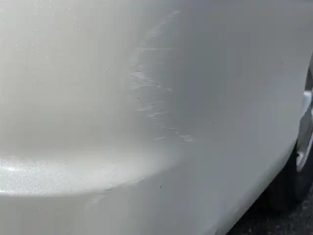 日産 セレナ ハイウェイスター 道央・札幌 2011(平23)年 11.7万km ブリリアントホワイトパール ４WD/社外HDDナビ/AM/FM/CD/DVD/SD/BT/フルセグ/クルーズコントロール/バックカメラ/ビルトインETC/アイドリングストップ/ECOMODE/両側パワースライドドア/社外フリップダウンモニター/革巻きステアリング/レーダー探知機/プッシュスタート/スマートキー/キセノンヘッドライト/オートライト/フォグランプ/電動格納ミラー/ウィンカーミラー/純正フロアマット/ドアバイザー