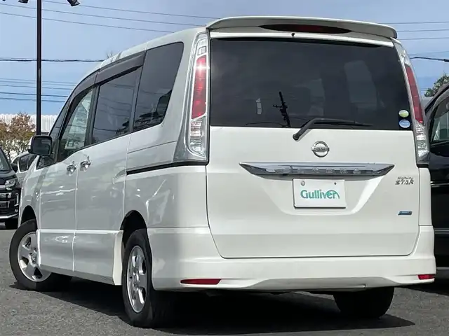 日産 セレナ ハイウェイスター 道央・札幌 2011(平23)年 11.7万km ブリリアントホワイトパール ４WD/社外HDDナビ/AM/FM/CD/DVD/SD/BT/フルセグ/クルーズコントロール/バックカメラ/ビルトインETC/アイドリングストップ/ECOMODE/両側パワースライドドア/社外フリップダウンモニター/革巻きステアリング/レーダー探知機/プッシュスタート/スマートキー/キセノンヘッドライト/オートライト/フォグランプ/電動格納ミラー/ウィンカーミラー/純正フロアマット/ドアバイザー