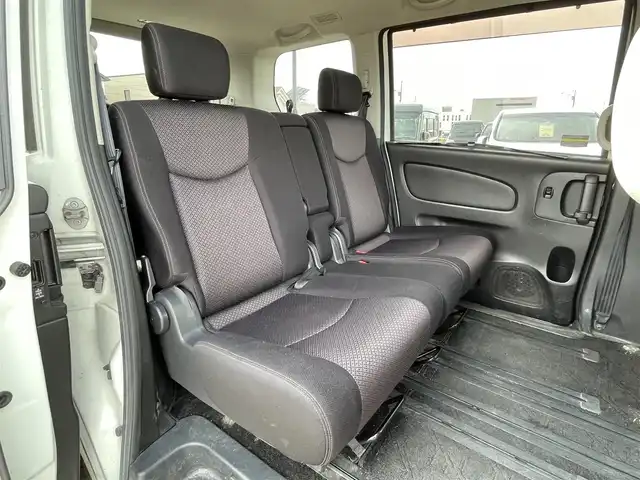 日産 セレナ ハイウェイスター 道央・札幌 2011(平23)年 11.7万km ブリリアントホワイトパール ４WD/社外HDDナビ/AM/FM/CD/DVD/SD/BT/フルセグ/クルーズコントロール/バックカメラ/ビルトインETC/アイドリングストップ/ECOMODE/両側パワースライドドア/社外フリップダウンモニター/革巻きステアリング/レーダー探知機/プッシュスタート/スマートキー/キセノンヘッドライト/オートライト/フォグランプ/電動格納ミラー/ウィンカーミラー/純正フロアマット/ドアバイザー