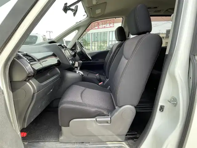 日産 セレナ ハイウェイスター 道央・札幌 2011(平23)年 11.7万km ブリリアントホワイトパール ４WD/社外HDDナビ/AM/FM/CD/DVD/SD/BT/フルセグ/クルーズコントロール/バックカメラ/ビルトインETC/アイドリングストップ/ECOMODE/両側パワースライドドア/社外フリップダウンモニター/革巻きステアリング/レーダー探知機/プッシュスタート/スマートキー/キセノンヘッドライト/オートライト/フォグランプ/電動格納ミラー/ウィンカーミラー/純正フロアマット/ドアバイザー