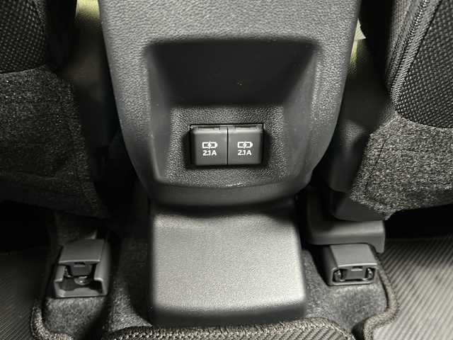 トヨタ ライズ Z 静岡県 2024(令6)年 0.7万km シャイニングホワイトパール 純正ディスプレイオーディオ/Andoroid　Auto/Apple Carplay/FM/AM/Bluetooth/フルセグTV/USB/ipod/HDMI/主要装備/・レーダークルーズコントロール　/・寒冷地仕様　/・コーナーセンサー　/・バックカメラ　/・オートハイビーム　/・オートライト　/・オートホールド　/・スマートキー　/・ステアリングリモコン　/・アイドリングストップ　/・レーンキープ　/・純正アルミホイール/・LEDフォグランプ/・横滑り防止装置/・衝突軽減システム/・プッシュスタート