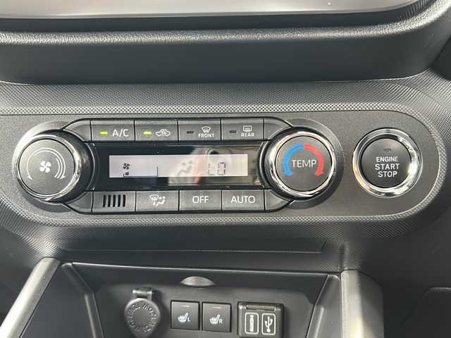 トヨタ ライズ Z 静岡県 2024(令6)年 0.7万km シャイニングホワイトパール 純正ディスプレイオーディオ/Andoroid　Auto/Apple Carplay/FM/AM/Bluetooth/フルセグTV/USB/ipod/HDMI/主要装備/・レーダークルーズコントロール　/・寒冷地仕様　/・コーナーセンサー　/・バックカメラ　/・オートハイビーム　/・オートライト　/・オートホールド　/・スマートキー　/・ステアリングリモコン　/・アイドリングストップ　/・レーンキープ　/・純正アルミホイール/・LEDフォグランプ/・横滑り防止装置/・衝突軽減システム/・プッシュスタート