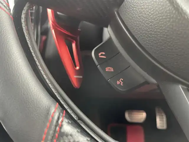 スズキ スイフト スポーツ セーフティPKG 栃木県 2018(平30)年 7.2万km バーニングレッドPM セーフティパッケージ/・デュアルセンサーブレーキサポート/・車線逸脱抑制機能/・車線逸脱警報機能/・誤発進抑制機能/・ふらつき警報機能/・先行車発進お知らせ機能/・ハイビームアシスト機能/・SRSエアバッグ(サイド/カーテン)/・アダプティブクルーズコントロール/純正メモリナビ/フルセグTV/DVD/Bluetooth/USB/全方位カメラ/ETC/ナビ連動ドライブレコーダー/パドルシフト/ステアリングリモコン/スマートキー/プッシュスタート/スペアキー/シートヒーター/純正17インチAW