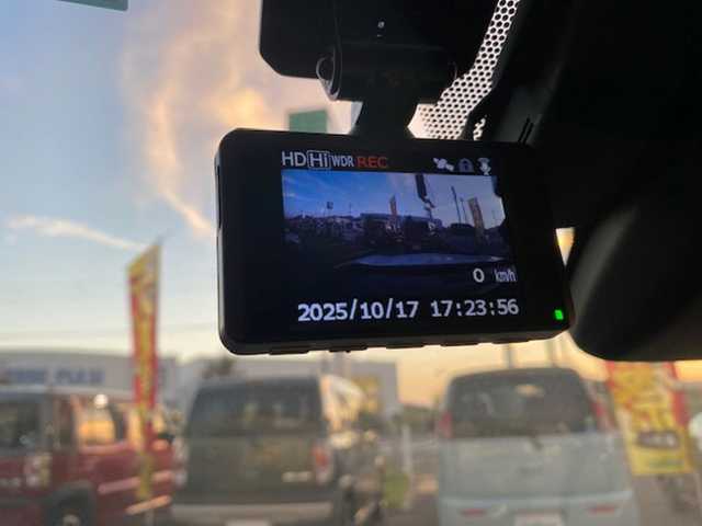 レクサス ＵＸ 250h 兵庫県 2019(令1)年 7.7万km ソニッククォーツ 純正ナビ/・TV.BT.AM.FM/サンルーフ/アラウンドビューモニター/ブラインドスポットモニター/レーダークルーズコントロール/前席パワーシート/ハンドルヒーター/前席シートヒーター/パワーバック/前方ドラレコ/ＥＴＣ２．０/スペアキー×１