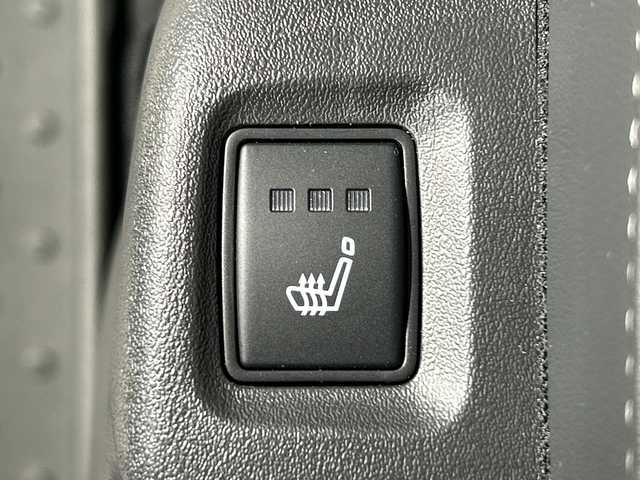 日産 セレナ e－パワー ルキシオン 神奈川県 2023(令5)年 2.3万km プリズムホワイト 統合型12.3インチインターフェースディスプレイ/アドバンスドドライブアシストディスプレイ/NissanConnectメモリーナビゲーションシステム/フルセグ HDMI/インテリジェントアラウンドビューモニター/両側電動スライドドア【サンシェード】/360度セーフティアシスト/インテリジェントエマージェンシーブレーキ/前方衝突予報警報/衝突回避ステアリングアシスト/車線逸脱防止支援システム/車線逸脱警報/後側方衝突防止支援システム/後側方車両検知警報/後退時車両検知警報/ふらつき警報/踏み間違い衝突防止アシスト/標識認識機能/前後ソナー/ナビリンク機能付プロパイロット緊急停止支援システム/インテリジェントルームミラー/SOSコール/ワイヤレス充電器/車載通信ユニット/ビルトインETC2.0ユニット/純正前後ドライブレコーダー/革巻きステアリング/2列目3列目パーソナルテーブル/USB電源Cソケット/アダプティブLEDヘッドライトシステム/オートライト/LEDフロントフォグランプ/純正16インチアルミホイール