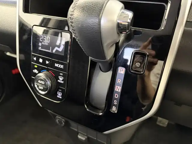 トヨタ タンク カスタムG S 愛知県 2018(平30)年 7万km ブラックマイカメタリック スマートアシスト/純正SDナビ/（Bluetooth/フルセグTV/DVD/CD/AM/FM）/バックカメラ/ETC2.0/ドラレコ/純正フロアマット/純正LEDライト/ステアリングリモコン/両側パワースライドドア/プッシュスタート/スマートキー/オートライト/ドアバイザー/電動格納ミラー