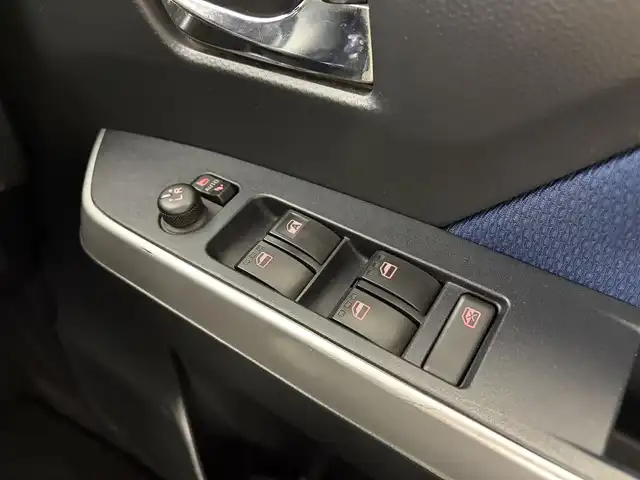 トヨタ タンク カスタムG S 愛知県 2018(平30)年 7万km ブラックマイカメタリック スマートアシスト/純正SDナビ/（Bluetooth/フルセグTV/DVD/CD/AM/FM）/バックカメラ/ETC2.0/ドラレコ/純正フロアマット/純正LEDライト/ステアリングリモコン/両側パワースライドドア/プッシュスタート/スマートキー/オートライト/ドアバイザー/電動格納ミラー