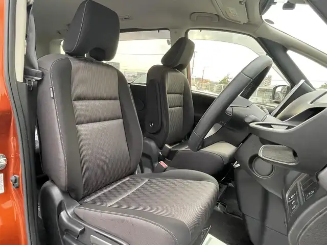 日産 セレナ ハイウェイスター V 福岡県 2020(令2)年 4万km サンライズオレンジ/ダイヤモンドブラック 純正10型SDナビ(フルセグTV/CD/DVD/BT)/全方位/コーナーセンサー/ブラインドスポット/後席フリップダウンモニター/ドラレコ/プロパイロット/両側電動/ETC/純正フロアマット/純正LED/純正アルミホイール/プッシュスタート/スマートキー