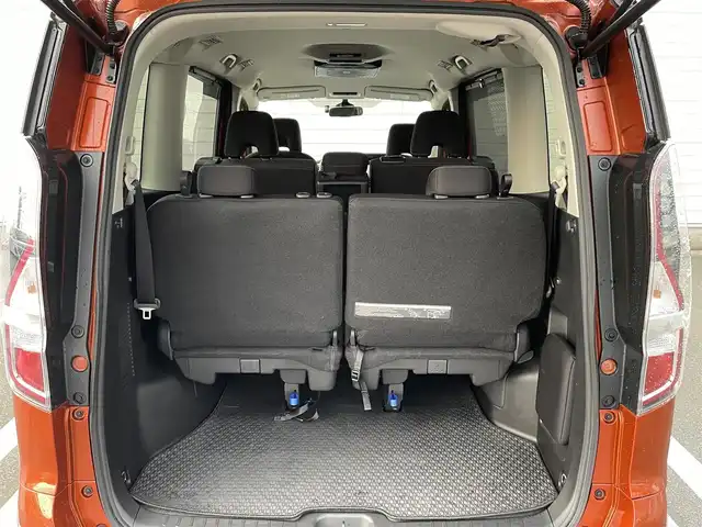 日産 セレナ ハイウェイスター V 福岡県 2020(令2)年 4万km サンライズオレンジ/ダイヤモンドブラック 純正10型SDナビ(フルセグTV/CD/DVD/BT)/全方位/コーナーセンサー/ブラインドスポット/後席フリップダウンモニター/ドラレコ/プロパイロット/両側電動/ETC/純正フロアマット/純正LED/純正アルミホイール/プッシュスタート/スマートキー