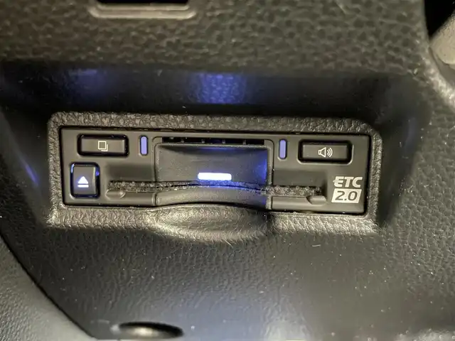 トヨタ ヴォクシー ハイブリッド S－G 宮城県 2022(令4)年 7.9万km アティチュードブラックマイカ 4WD/純正１０型ナビ/両側パワースライドドア/アダプティブクルーズコントロール/バックモニター/フルセグTV/CD/DVD/HDMI入力/スマートフォン連携/シートヒーター/ETC2.0/クリアランスソナー/パーキングサポートブレーキ/プリクラッシュセーフティ/プロドライビングアシスト/レーンディパーチャーアラート/オートマチックハイビーム/TVキャンセラー/禁煙車