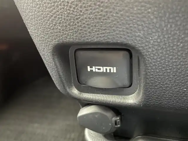 トヨタ ヴォクシー ハイブリッド S－G 宮城県 2022(令4)年 7.9万km アティチュードブラックマイカ 4WD/純正１０型ナビ/両側パワースライドドア/アダプティブクルーズコントロール/バックモニター/フルセグTV/CD/DVD/HDMI入力/スマートフォン連携/シートヒーター/ETC2.0/クリアランスソナー/パーキングサポートブレーキ/プリクラッシュセーフティ/プロドライビングアシスト/レーンディパーチャーアラート/オートマチックハイビーム/TVキャンセラー/禁煙車