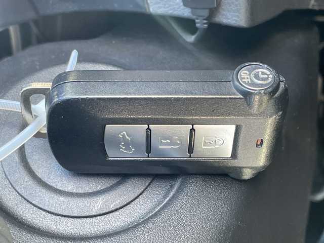 三菱 アウトランダー ＰＨＥＶ G プレミアムパッケージ 千葉県 2015(平27)年 10.6万km アメジストブラック ナビ（Ｊ－１３）　ロックフォードサウンド　パドルシフト　電動リヤゲート　ステアリングヒーター　ステアリングスイッチ　レーダークルーズ　全方位カメラ　シートヒーター　パワーシート　ＢＴ　ＥＴＣ　社外ＡＷ