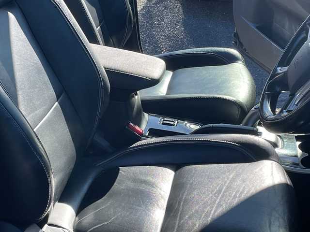 三菱 アウトランダー ＰＨＥＶ G プレミアムパッケージ 千葉県 2015(平27)年 10.6万km アメジストブラック ナビ（Ｊ－１３）　ロックフォードサウンド　パドルシフト　電動リヤゲート　ステアリングヒーター　ステアリングスイッチ　レーダークルーズ　全方位カメラ　シートヒーター　パワーシート　ＢＴ　ＥＴＣ　社外ＡＷ