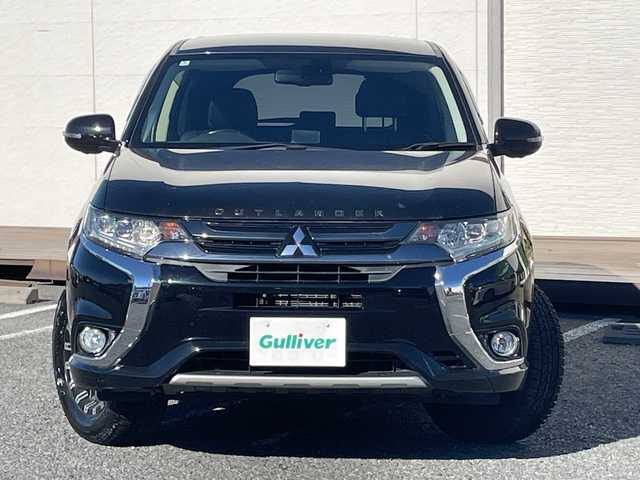 三菱 アウトランダー ＰＨＥＶ G プレミアムパッケージ 千葉県 2015(平27)年 10.6万km アメジストブラック ナビ（Ｊ－１３）　ロックフォードサウンド　パドルシフト　電動リヤゲート　ステアリングヒーター　ステアリングスイッチ　レーダークルーズ　全方位カメラ　シートヒーター　パワーシート　ＢＴ　ＥＴＣ　社外ＡＷ