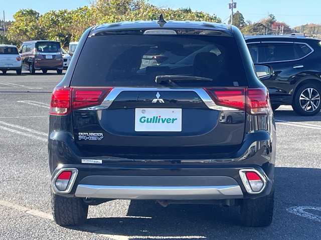 三菱 アウトランダー ＰＨＥＶ G プレミアムパッケージ 千葉県 2015(平27)年 10.6万km アメジストブラック ナビ（Ｊ－１３）　ロックフォードサウンド　パドルシフト　電動リヤゲート　ステアリングヒーター　ステアリングスイッチ　レーダークルーズ　全方位カメラ　シートヒーター　パワーシート　ＢＴ　ＥＴＣ　社外ＡＷ