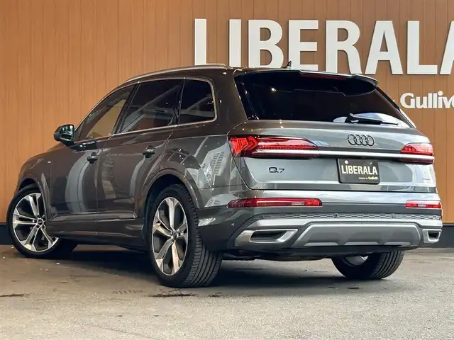アウディ Ｑ７ 55TFSIクワトロ Sライン 宮城県 2021(令3)年 2.7万km グレー ワンオーナー/7シーターパッケージ/プレミアムパッケージ/バーチャルコックピット/MMIナビゲーションシステム/フルセグTV/サラウンドビューカメラ/ブラックレザーシート/シートヒーター/パワーシート/4ゾーンエアコン/純正OP21インチAW/アドバンストキー/パワーバックドア/マトリクスLEDヘッドライト/ドライブレコーダー/ETC2.0車載器