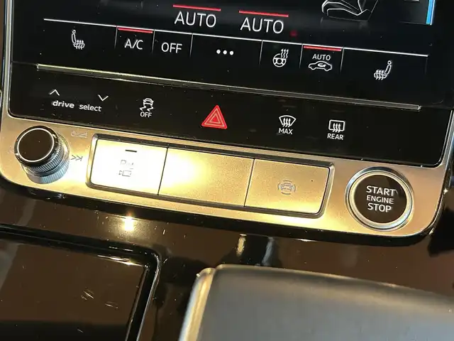 アウディ Ｑ７ 55TFSIクワトロ Sライン 宮城県 2021(令3)年 2.7万km グレー ワンオーナー/7シーターパッケージ/プレミアムパッケージ/バーチャルコックピット/MMIナビゲーションシステム/フルセグTV/サラウンドビューカメラ/ブラックレザーシート/シートヒーター/パワーシート/4ゾーンエアコン/純正OP21インチAW/アドバンストキー/パワーバックドア/マトリクスLEDヘッドライト/ドライブレコーダー/ETC2.0車載器