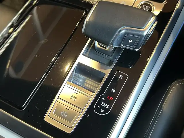 アウディ Ｑ７ 55TFSIクワトロ Sライン 宮城県 2021(令3)年 2.7万km グレー ワンオーナー/7シーターパッケージ/プレミアムパッケージ/バーチャルコックピット/MMIナビゲーションシステム/フルセグTV/サラウンドビューカメラ/ブラックレザーシート/シートヒーター/パワーシート/4ゾーンエアコン/純正OP21インチAW/アドバンストキー/パワーバックドア/マトリクスLEDヘッドライト/ドライブレコーダー/ETC2.0車載器