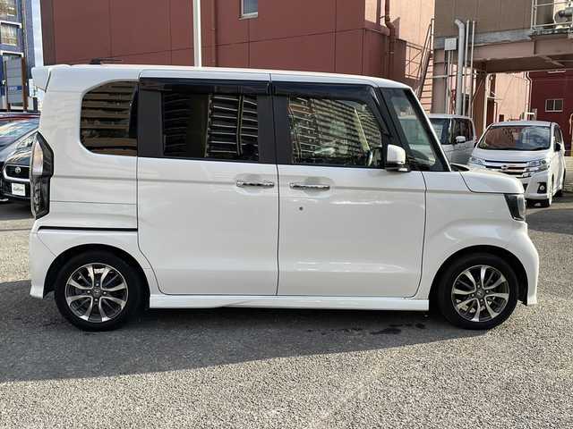 ホンダ Ｎ ＢＯＸ カスタム L 宮崎県 2021(令3)年 15.3万km プラチナホワイトパール 社外ＳＤナビ　(VXU-217NBi)/(ＢＴ/ＦＭ/ＡＭ/ＣＤ)　/両側パワースライド　/レーダークルーズコントロール　/ＥＴＣ　/レーンキープアシスト　/ドライブレコーダー前後/オートライト　/衝突被害軽減システム　/純正アルミホイール　/純正フロアマット