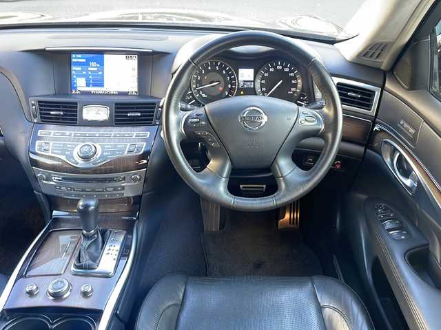 日産 フーガ 250VIP 広島県 2014(平26)年 10.5万km スーパーブラック /登録時走行距離/　　　　　　　104516キロ/純正ナビ/バックカメラ/地デジ/黒革シート/エアシート/クルーズコントロール/スペアキー×１/ビルトインETC/新車時整備手帳/　　【保証書】/取扱説明書/