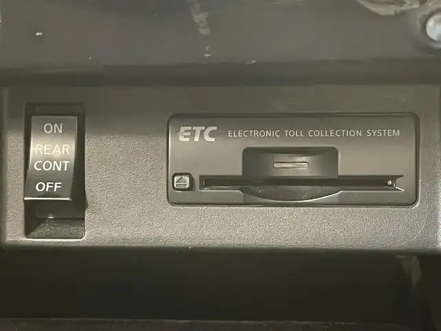 日産 フーガ 250VIP 兵庫県 2014(平26)年 10.5万km スーパーブラック (株)IDOMが運営する【じしゃロン神戸名谷店】の自社ローン対象車両になります。こちらは現金ご利用時の価格です。/自社ローンご希望の方は別途その旨お申付け下さい。/純正ナビ/TV/CD/BT/D/N席パワーシート/N席オットマン/衝突被害軽減ブレーキ/バックカメラ/黒革シート/エアシート/シートヒーター/クルーズコントロール/ビルトインETC