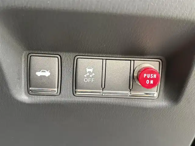 日産 フーガ 250VIP 兵庫県 2014(平26)年 10.5万km スーパーブラック (株)IDOMが運営する【じしゃロン神戸名谷店】の自社ローン対象車両になります。こちらは現金ご利用時の価格です。/自社ローンご希望の方は別途その旨お申付け下さい。/純正ナビ/TV/CD/BT/D/N席パワーシート/N席オットマン/衝突被害軽減ブレーキ/バックカメラ/黒革シート/エアシート/シートヒーター/クルーズコントロール/ビルトインETC