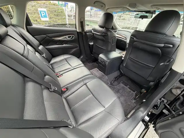 日産 フーガ 250VIP 兵庫県 2014(平26)年 10.5万km スーパーブラック (株)IDOMが運営する【じしゃロン神戸名谷店】の自社ローン対象車両になります。こちらは現金ご利用時の価格です。/自社ローンご希望の方は別途その旨お申付け下さい。/純正ナビ/TV/CD/BT/D/N席パワーシート/N席オットマン/衝突被害軽減ブレーキ/バックカメラ/黒革シート/エアシート/シートヒーター/クルーズコントロール/ビルトインETC