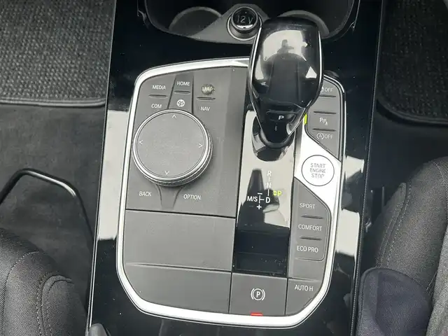 ＢＭＷ ＢＭＷ １１８ｄ プレイ 茨城県 2021(令3)年 5.1万km グレー コンフォートアクセス/インテリジェントセーフティ/アクティブクルーズコントロール/純正ナビ BT/AM/FM/APPLE CAR PLAY/ステアリングスイッチ/バックカメラ/オートホールド/オートハイビーム/LEDオートライト/USBポート/パワーバックドア/純正アルミホイール/社外フロアマット/コーナーセンサー/ミラーETC/スマートキー