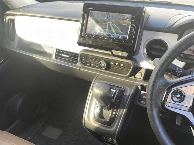 ホンダ Ｎ ＯＮＥ オリジナル 三重県 2022(令4)年 3.7万km プラチナホワイトパール 登録時37266km/ワンオーナー/禁煙車/ルーフキャリア/ディーラーオプション7インチSDナビ/・フルセグ・Bluetooth・CD/DVD・SD・USB・AM/FM/衝突軽減ブレーキ/レーンキープアシスト/ロードサインアシスト/CMBS/先行車発進お知らせ機能/レーダークルーズコントロール/前後ドラレコ/レザー調シートカバー/前席シートヒーター/AUTOライト/オートマチックハイビーム