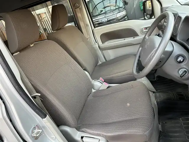 スズキ エブリイ JOIN 京都府 2016(平28)年 6.7万km シルキーシルバーメタリック 純正CDプレイヤー/ETC/2nd発進ボタン/パワステ/パワーウインドウ/電動格納ミラー/フロアゴムマット/ドアバイザー/リモコンキー/車両保証書/車両取説/スペアキー