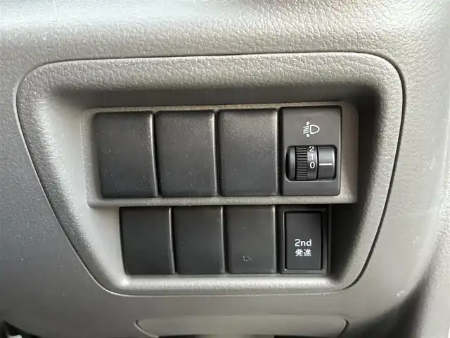 スズキ エブリイ JOIN 京都府 2016(平28)年 6.7万km シルキーシルバーメタリック 純正CDプレイヤー/ETC/2nd発進ボタン/パワステ/パワーウインドウ/電動格納ミラー/フロアゴムマット/ドアバイザー/リモコンキー/車両保証書/車両取説/スペアキー