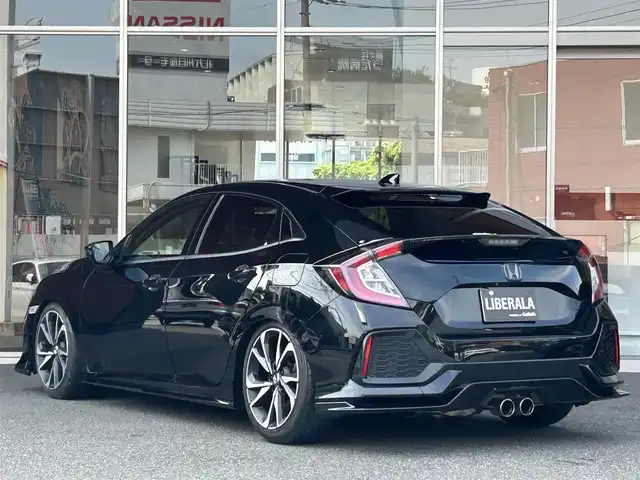 ホンダ シビック ハッチバック 福岡県 2018(平30)年 7.2万km 黒 車高調　/６ＭＴ　/アダクティブクルーズコントロール　/シートヒーター　/ナビ／フルセグ　/スマートキー　/シートヒーター　/ドラレコ　/ＥＴＣ