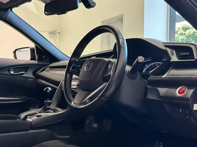 ホンダ シビック ハッチバック 福岡県 2018(平30)年 7.2万km 黒 車高調　/６ＭＴ　/アダクティブクルーズコントロール　/シートヒーター　/ナビ／フルセグ　/スマートキー　/シートヒーター　/ドラレコ　/ＥＴＣ