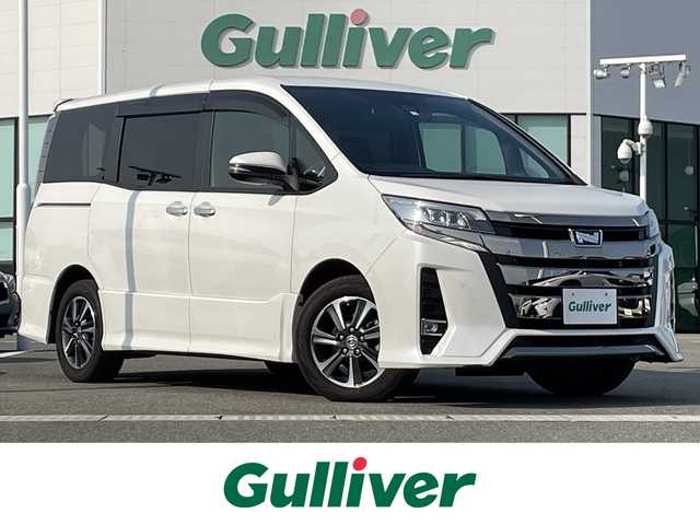 トヨタ ノア Si ダブルバイビーⅡ 佐賀県 2020(令2)年 4.5万km パール 純正9型ナビ/・フルセグTV/AM/FM/CD/DVD/Bluetooth/バックカメラ/純正12型フリップダウンモニター /両側パワースライドドア/ドライブレコーダー/ハーフレザーシート/プッシュスタート/スマートキー/LEDヘッドライト/トヨタセーフティセンス/アイドリングストップ/革巻きステアリング/ステアリングリモコン/純正16インチアルミ/純正フロアマット/純正ドアバイザー/ETC/スペアキー1本