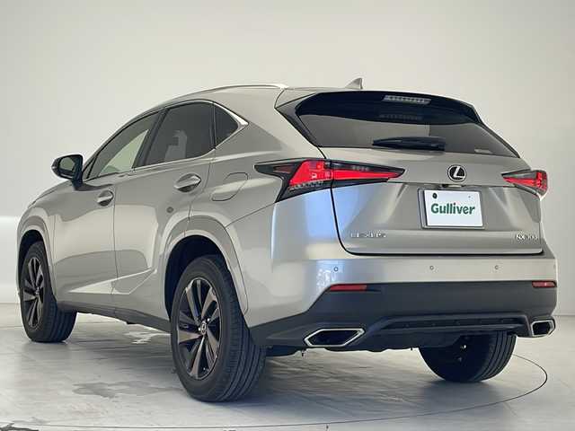 レクサス ＮＸ 300 ブロンズエディション 沖縄県 2020(令2)年 2.9万km ソニックチタニウム 純正ナビ/（フルセグTV　DVD　Bluetooth接続）/パノラミックビューモニター/ETC2.0/ドライブレコーダー/レクサスセーフティセンス/クルーズコントロール/パワーバックドア/パワーシート/レザーシート/シートヒーター/ステアリングスイッチ/ステアリングヒーター/パドルシフト/BSM/HUD/クリアランスソナー/LEDヘッドライト/純正18インチアルミホイール/スマートキー/スペアキー/プッシュスタート/純正フロアマット/保証書/取扱説明書/記録簿