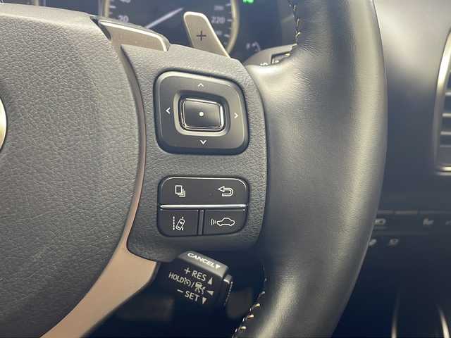 レクサス ＮＸ 300 ブロンズエディション 沖縄県 2020(令2)年 2.9万km ソニックチタニウム 純正ナビ/（フルセグTV　DVD　Bluetooth接続）/パノラミックビューモニター/ETC2.0/ドライブレコーダー/レクサスセーフティセンス/クルーズコントロール/パワーバックドア/パワーシート/レザーシート/シートヒーター/ステアリングスイッチ/ステアリングヒーター/パドルシフト/BSM/HUD/クリアランスソナー/LEDヘッドライト/純正18インチアルミホイール/スマートキー/スペアキー/プッシュスタート/純正フロアマット/保証書/取扱説明書/記録簿