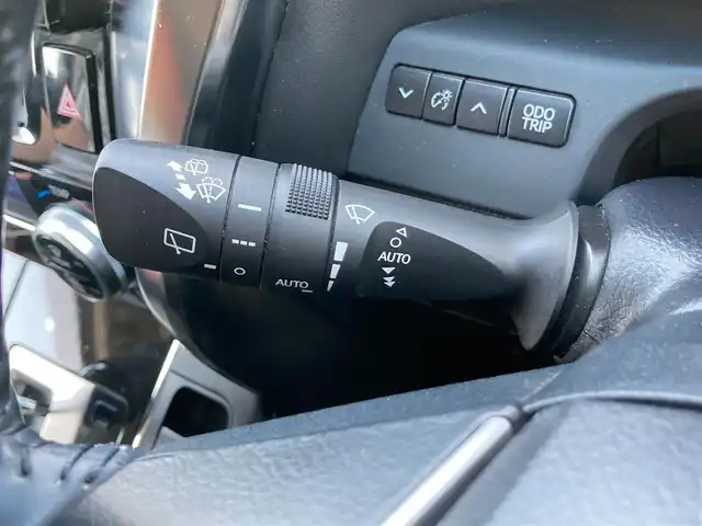 トヨタ ヴェルファイア Z Gエディション 静岡県 2015(平27)年 4.7万km ホワイトパールクリスタルシャイン 純正9インチナビ(NSZT-Y64T)/　AM FM CD DVD Bluetooth SDREC/ビルトインETC/バックモニター/LEDオートヘッドランプ/パワーシート(前席＋2列目)/ハーフレザーシート/パワーバックドア/クルーズコントロール/前後方クリアランスソナー/両側パワースライドドア/ツインムーンルーフ/純正11インチフリップダウンモニター(V11T-R62C)/フルセグTV