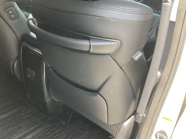 トヨタ ヴェルファイア Z Gエディション 静岡県 2015(平27)年 4.7万km ホワイトパールクリスタルシャイン 純正9インチナビ(NSZT-Y64T)/　AM FM CD DVD Bluetooth SDREC/ビルトインETC/バックモニター/LEDオートヘッドランプ/パワーシート(前席＋2列目)/ハーフレザーシート/パワーバックドア/クルーズコントロール/前後方クリアランスソナー/両側パワースライドドア/ツインムーンルーフ/純正11インチフリップダウンモニター(V11T-R62C)/フルセグTV
