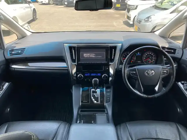 トヨタ ヴェルファイア Z Gエディション 静岡県 2015(平27)年 4.7万km ホワイトパールクリスタルシャイン 純正9インチナビ(NSZT-Y64T)/　AM FM CD DVD Bluetooth SDREC/ビルトインETC/バックモニター/LEDオートヘッドランプ/パワーシート(前席＋2列目)/ハーフレザーシート/パワーバックドア/クルーズコントロール/前後方クリアランスソナー/両側パワースライドドア/ツインムーンルーフ/純正11インチフリップダウンモニター(V11T-R62C)/フルセグTV